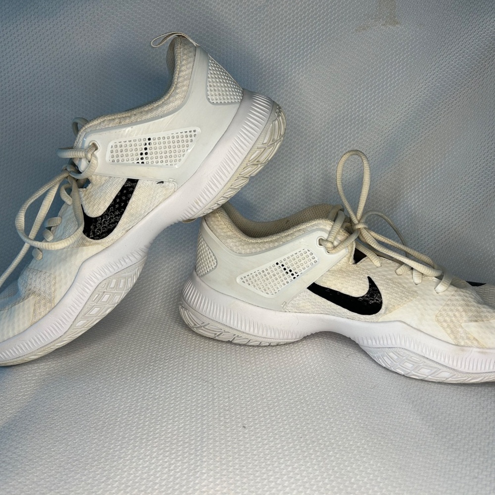 Nike Women's Court Shoes - Picture 8 of 13